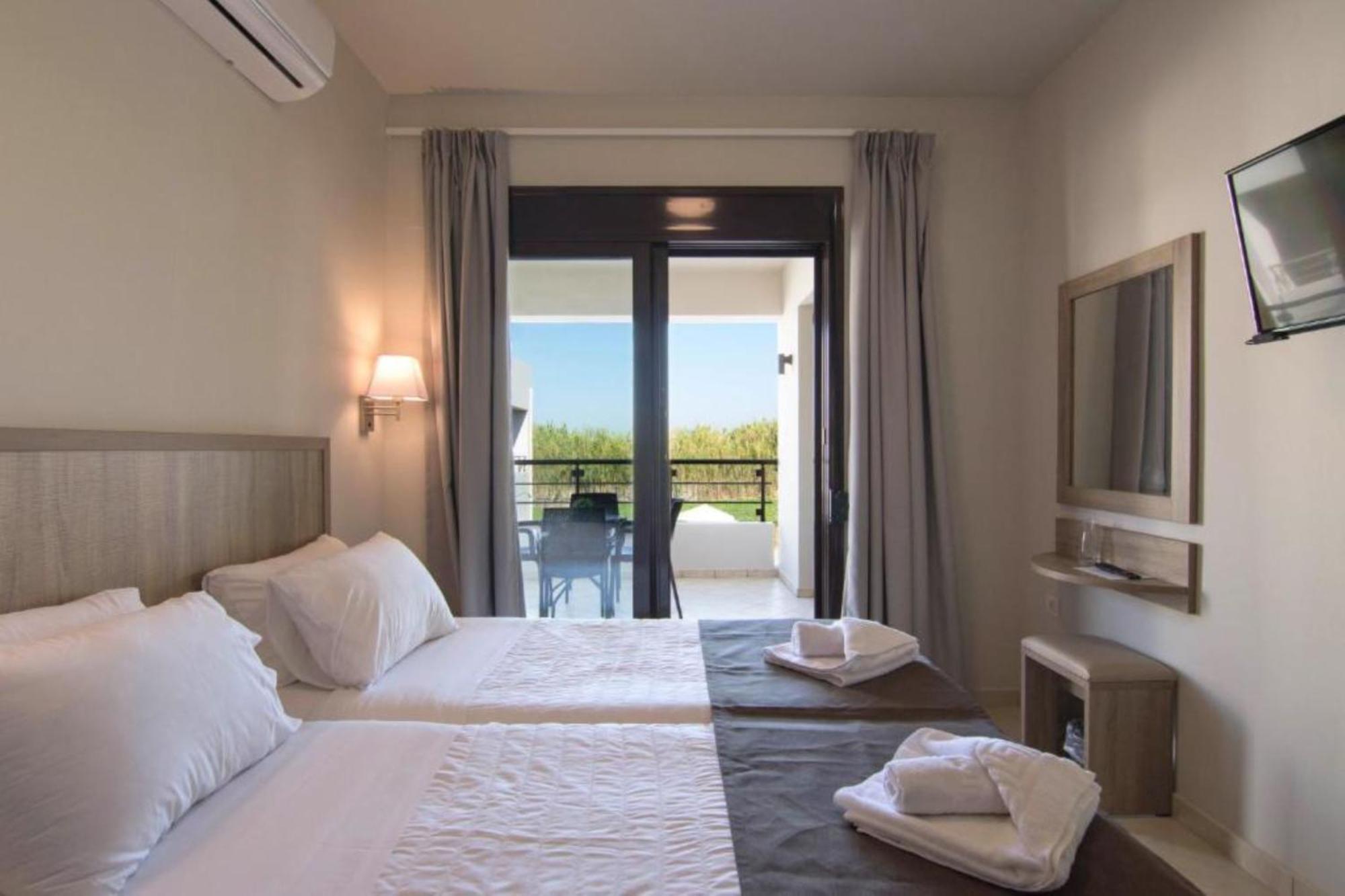 Carisa Suites And Apartments Maleme Esterno foto