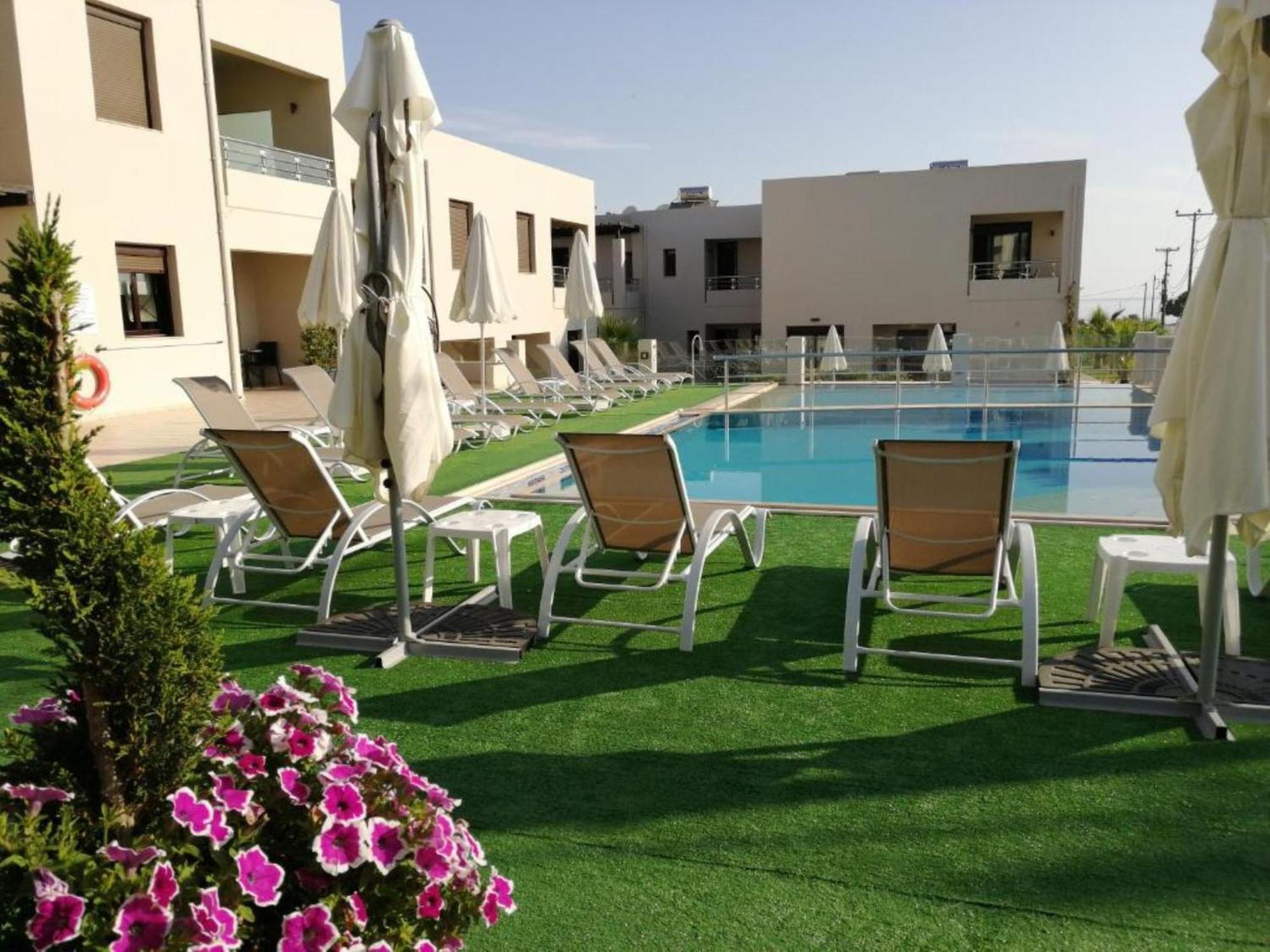 Carisa Suites And Apartments Maleme Esterno foto